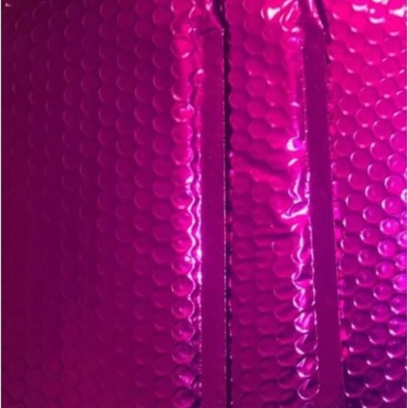 XL 10x16 Metallic Hot Pink Poly Bubble Mailers - Glamour Padded Envelopes - Picture 2 of 5